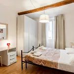 Guesthost - Sant'ambrogio Lovely Retreat In Apartment