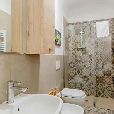 Appartamento Guesthost - Sant'ambrogio Lovely Retreat In Firenze