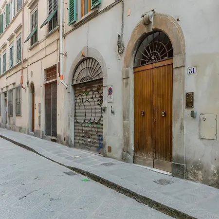 Apartment Guesthost - Sant'ambrogio Lovely Retreat In Florence